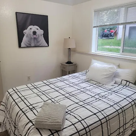 Newly Furnished Relaxing Stay Fairbanks Exterior photo