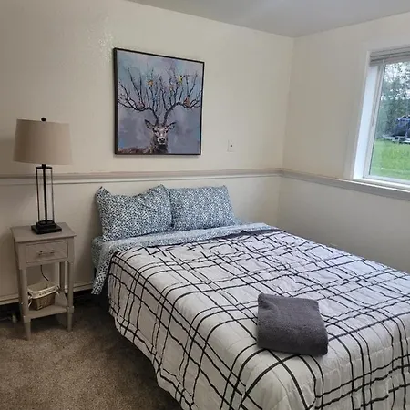 Newly Furnished Relaxing Stay Fairbanks Exterior photo