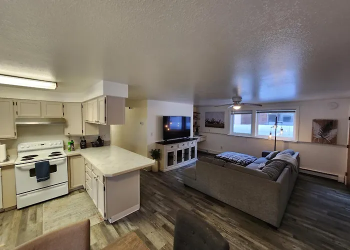 Newly Furnished Relaxing Stay